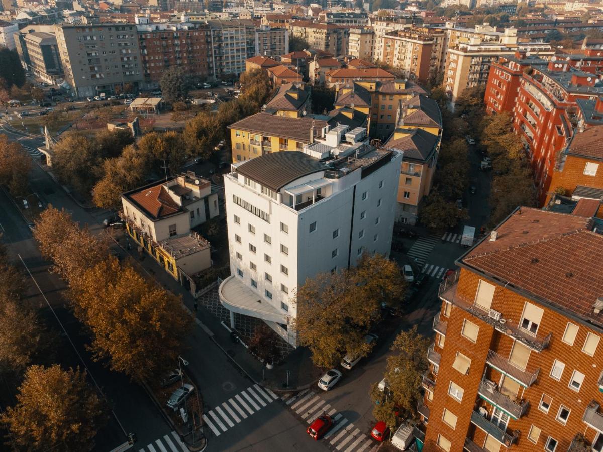 Hotel Morfeo Milan Exterior photo